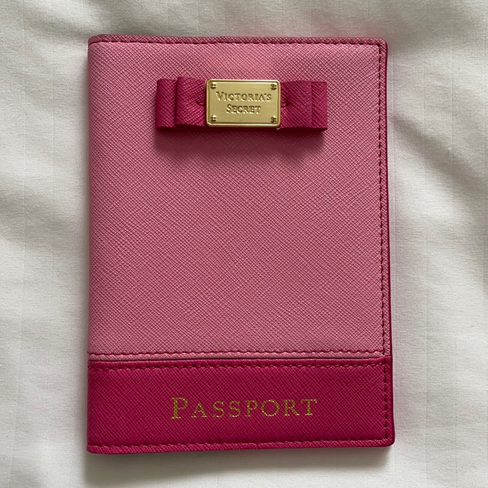Victoria’s Secret bow passport